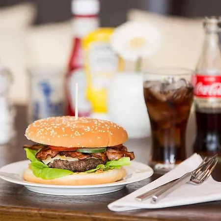 Auszeit - Fruehstueckshotel فندق 3*